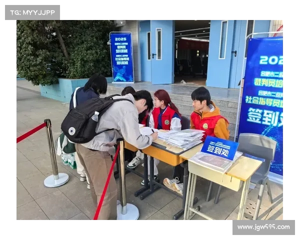 网球比赛裁判职责与判罚标准的全面解析与实践技巧分享 网球比赛裁判职责与判罚标准的全面解析与实践技巧分享